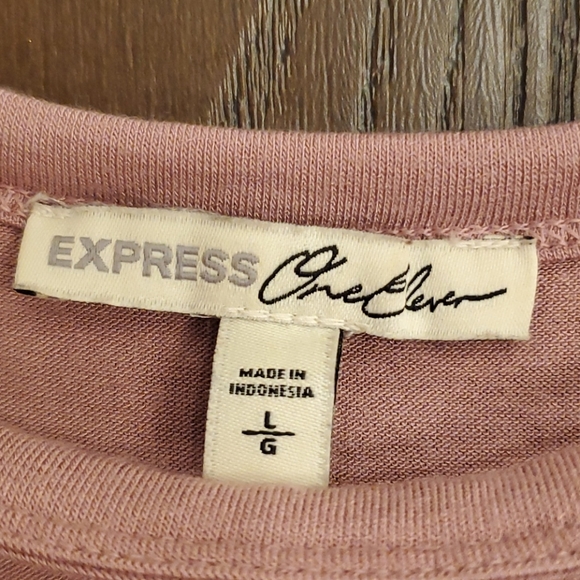 Express long sleeve tee - Picture 3 of 5